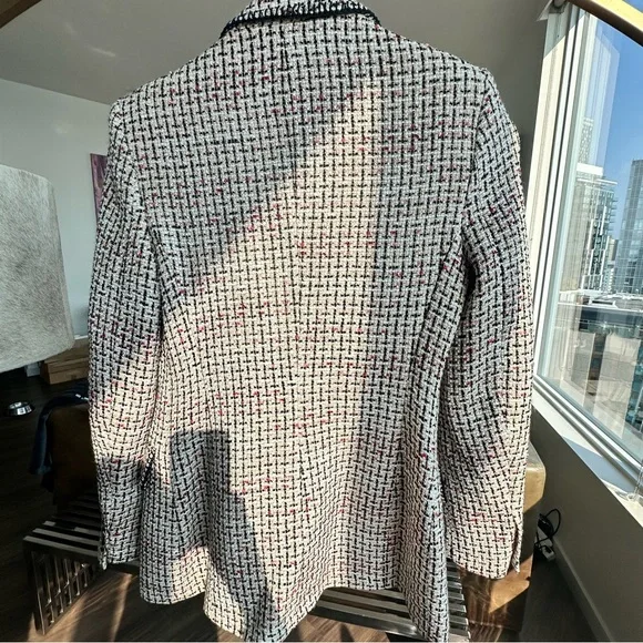 Zara Women's Black and White Tweed Blazer with Red Accents - Picture 4 of 4